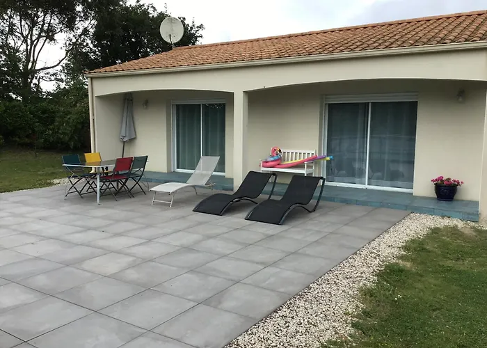 La Petite Girardiere בית הארחה